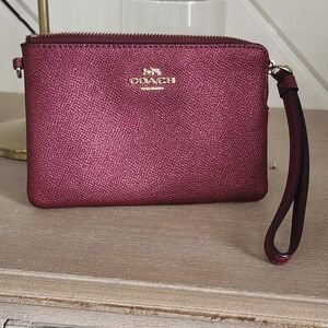 Coach Maroon Metallic Textured Wristlet- Measures 6×4 (2022)